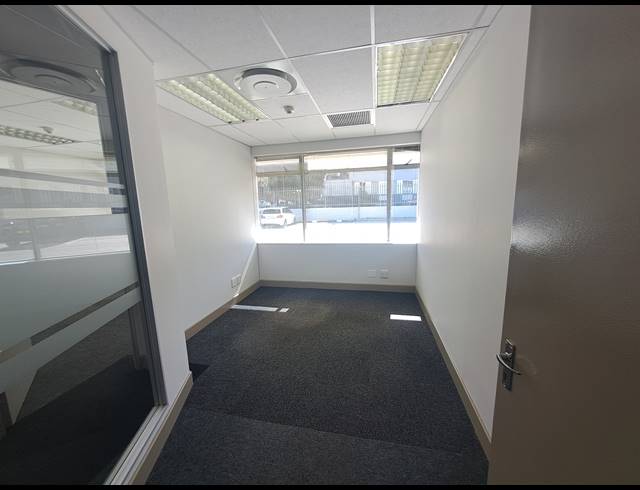 937M² OFFICE TO LET IN ILLOVO